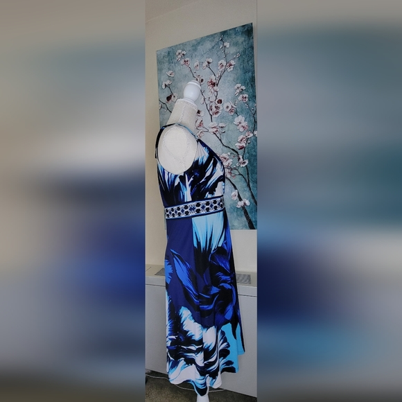 Blue, Black, and White Dress - Picture 5 of 8